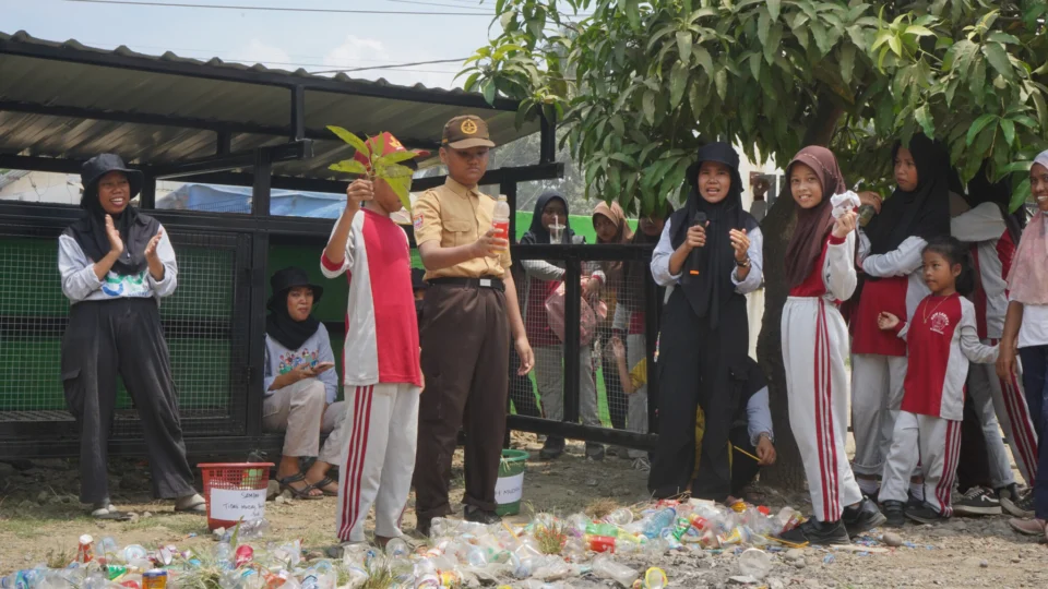 Pemerintah Luncurkan Program Pemilahan Sampah Rumah Tangga, Dukung Daur Ulang Industri