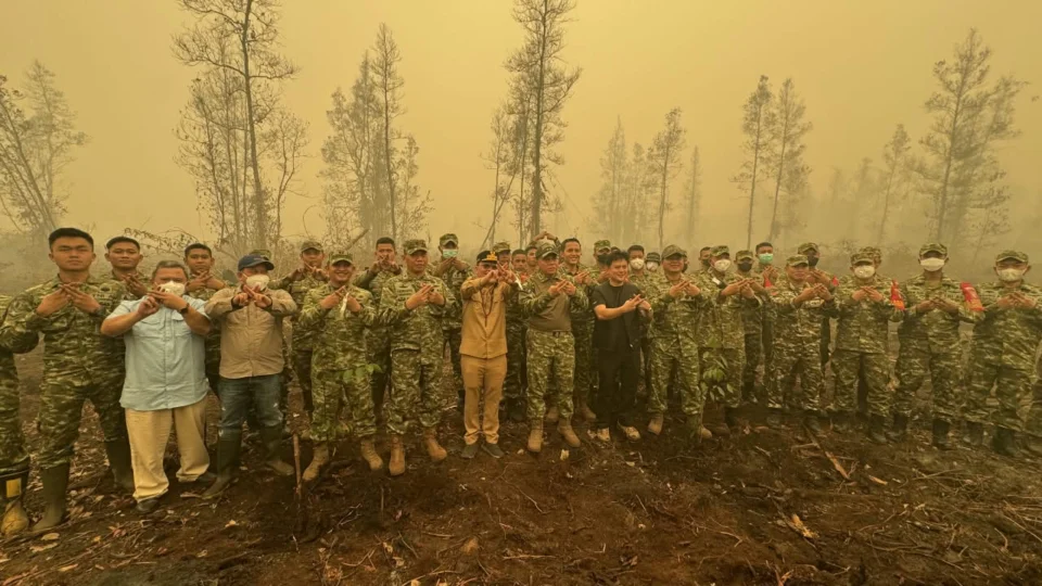 Tanam Pohon di Tumbang Nusa, Sabran dan Pangdam Lakukan